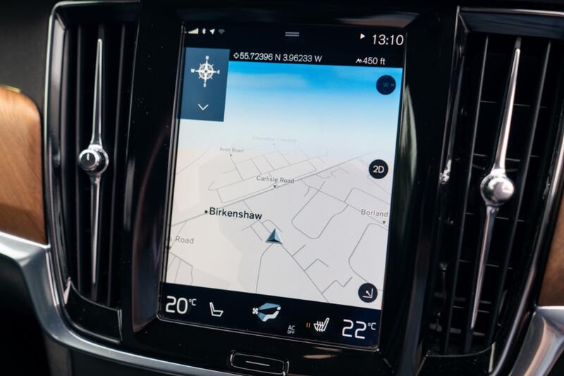 VOLVO S90