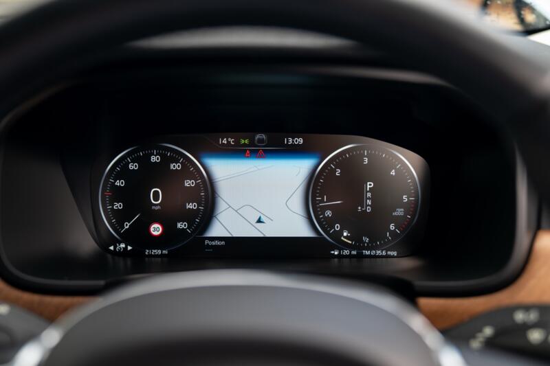 VOLVO S90