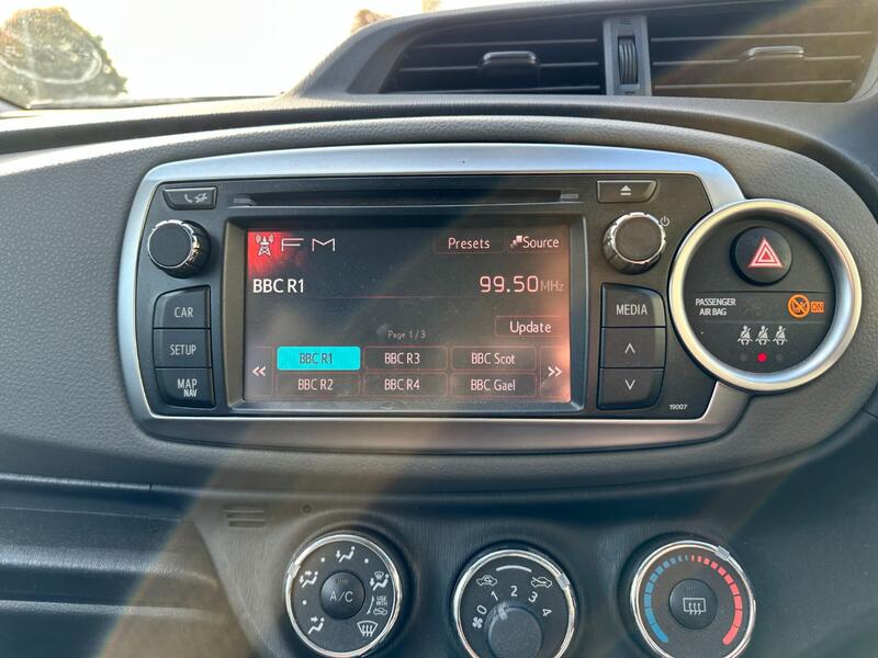 TOYOTA YARIS