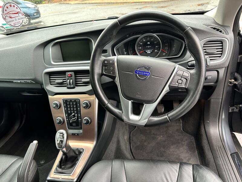 VOLVO V40 CROSS COUNTRY