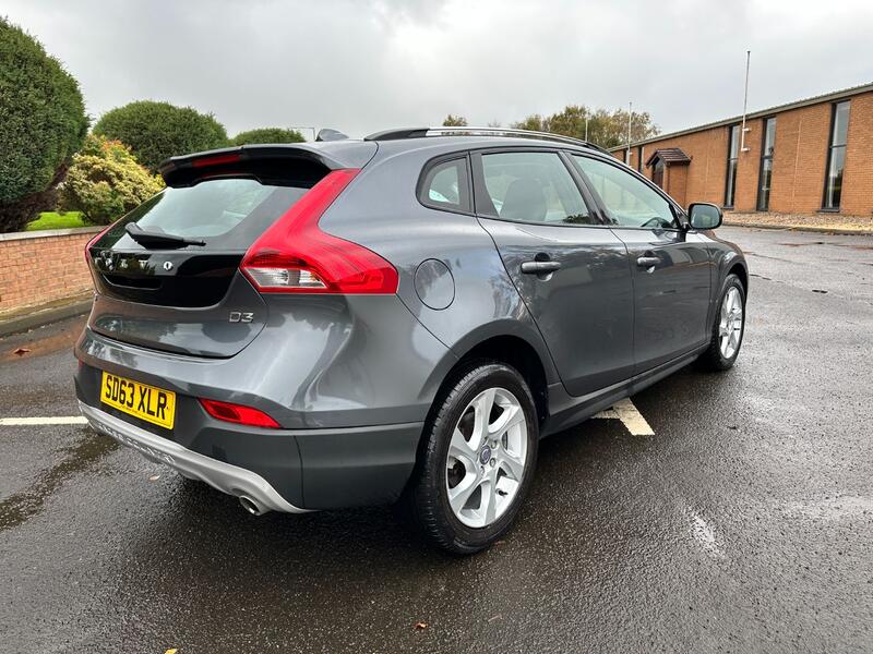 VOLVO V40 CROSS COUNTRY