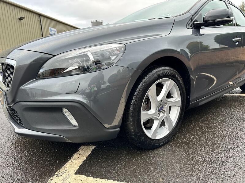 VOLVO V40 CROSS COUNTRY