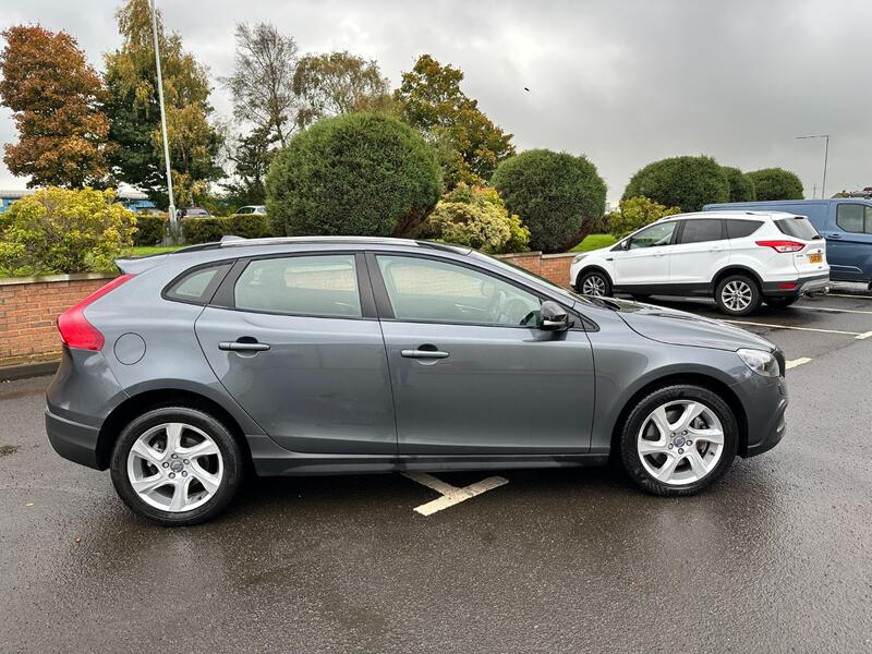 VOLVO V40 CROSS COUNTRY