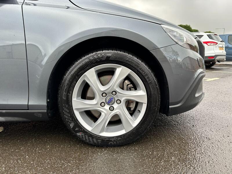 VOLVO V40 CROSS COUNTRY