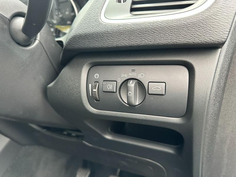 VOLVO V40 CROSS COUNTRY
