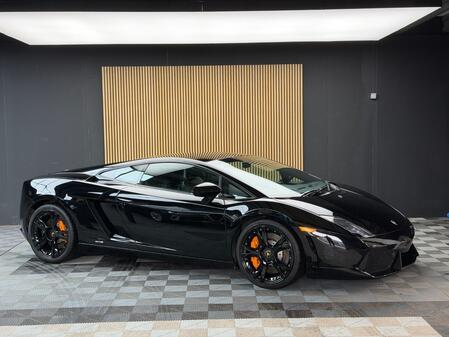 LAMBORGHINI